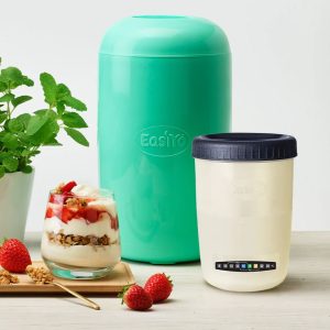 Portable yoghurt maker for homemade healthy yoghurt.